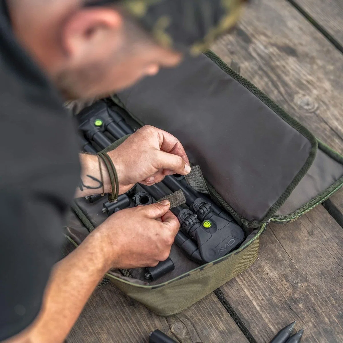 Tripé Avid Carp Revolve Super Baixa 2-3 Canas - Image 6